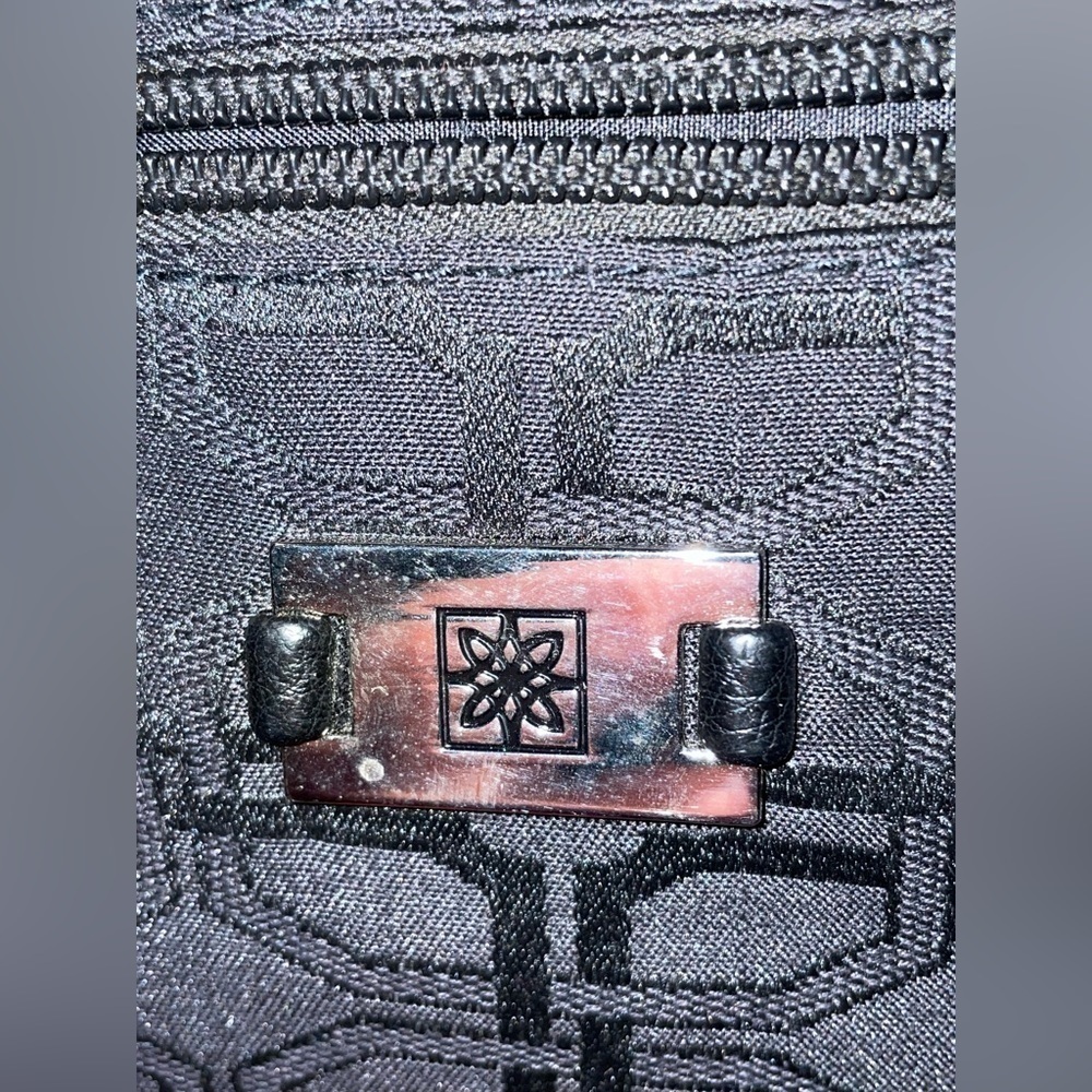 Black Shoulder Bag Medium Size in Excellent New Condition Generous Room! - Picture 2 of 8